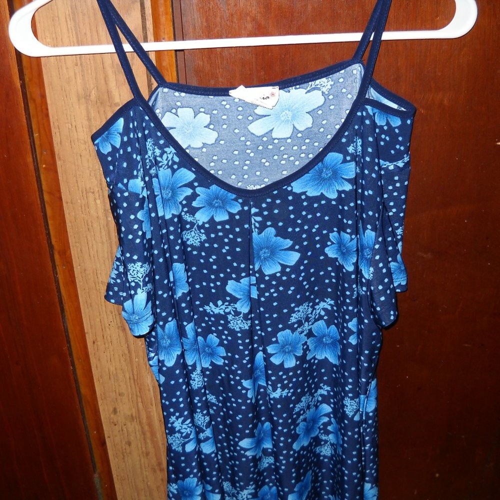 ARONIA LADIES COLD SHOULDER TOP     SIZE   1X